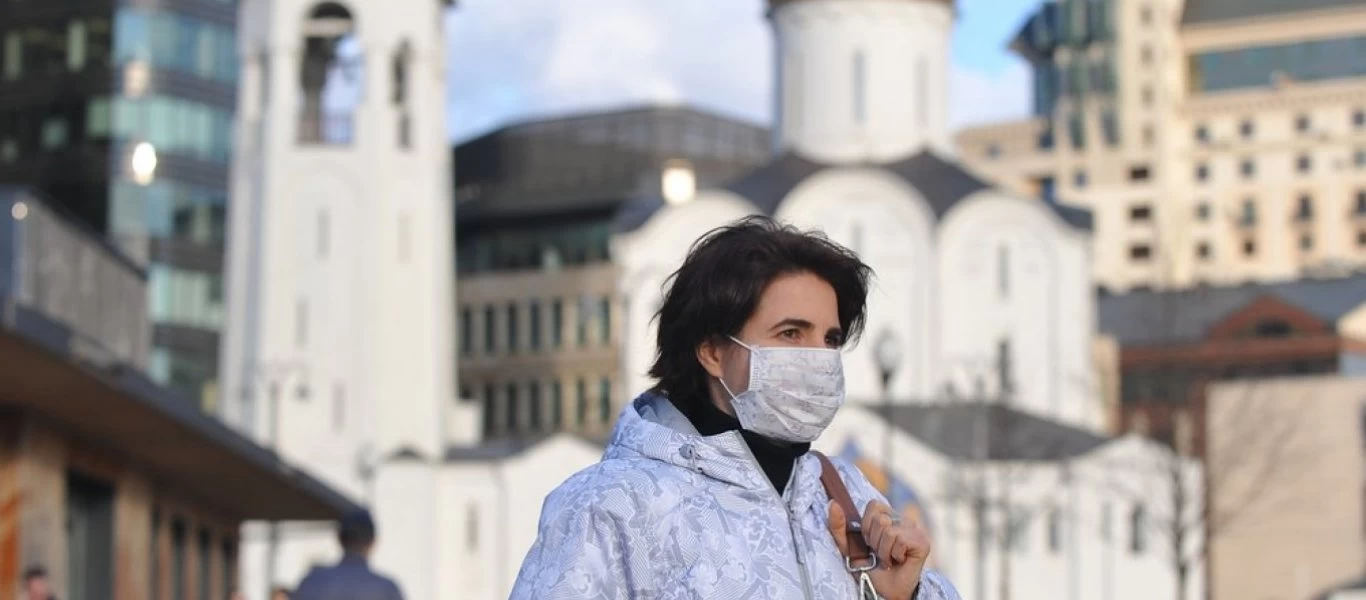 Ρωσία-Μόσχα: Στα 60 ευρώ το πρόστιμο σε όσους παραβιάζουν τα περιοριστικά μέτρα